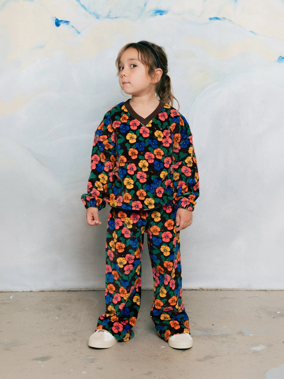 Violas velours broek met kleurrijke bloemenprint van Mini Rodini