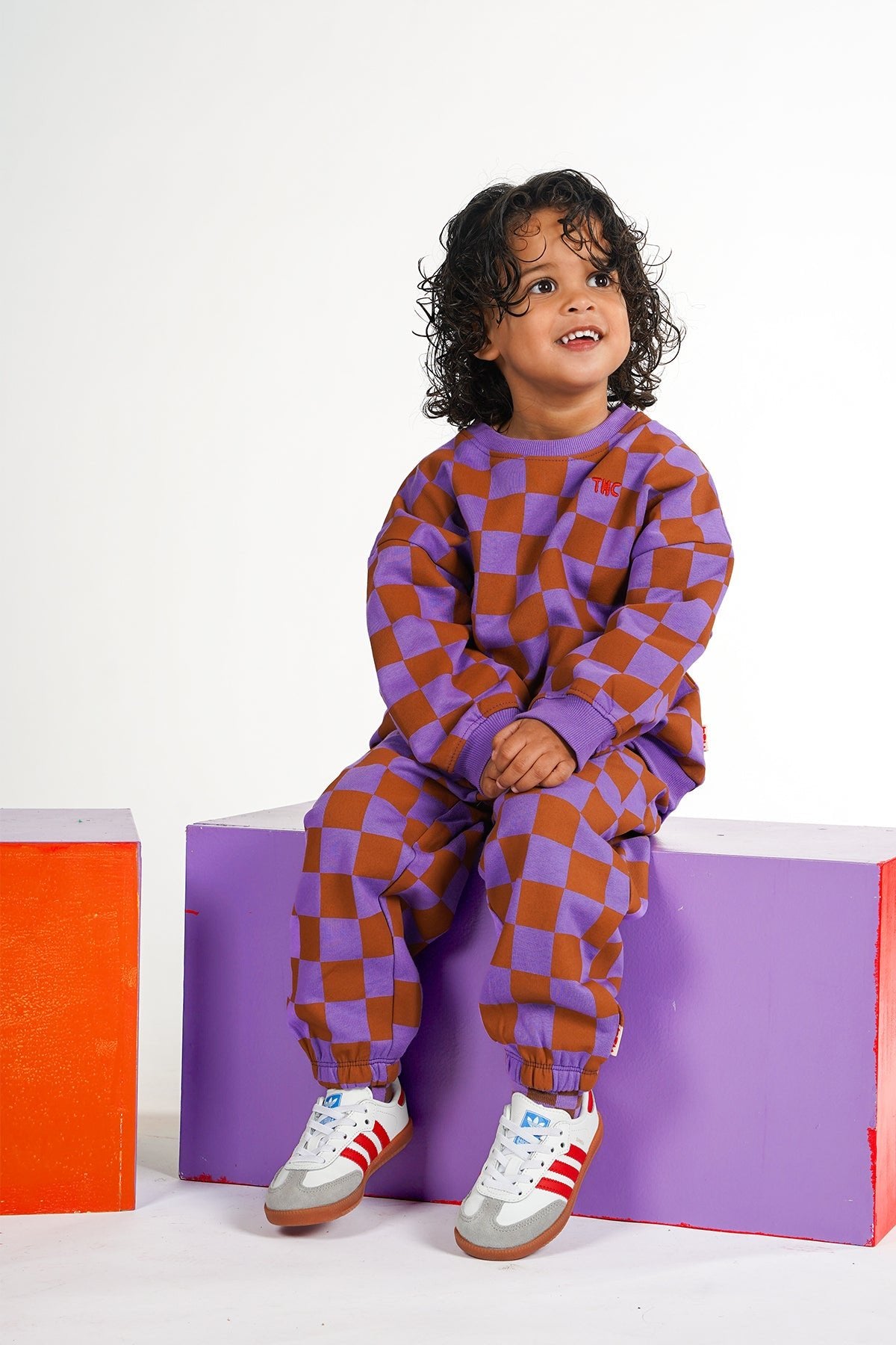 Billie Sweater Checker met passender Wolf Sweatpants van The New Chapter