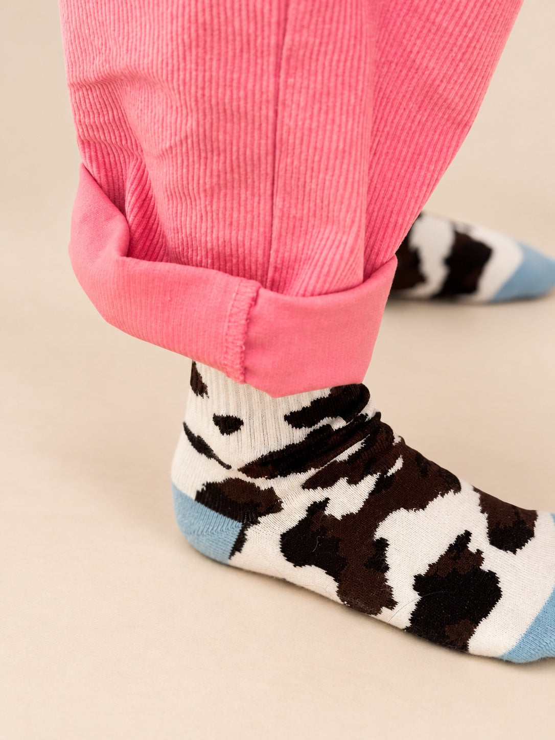 Atlas Hose Rosebloom aus rosa Cord – Detail und Passform