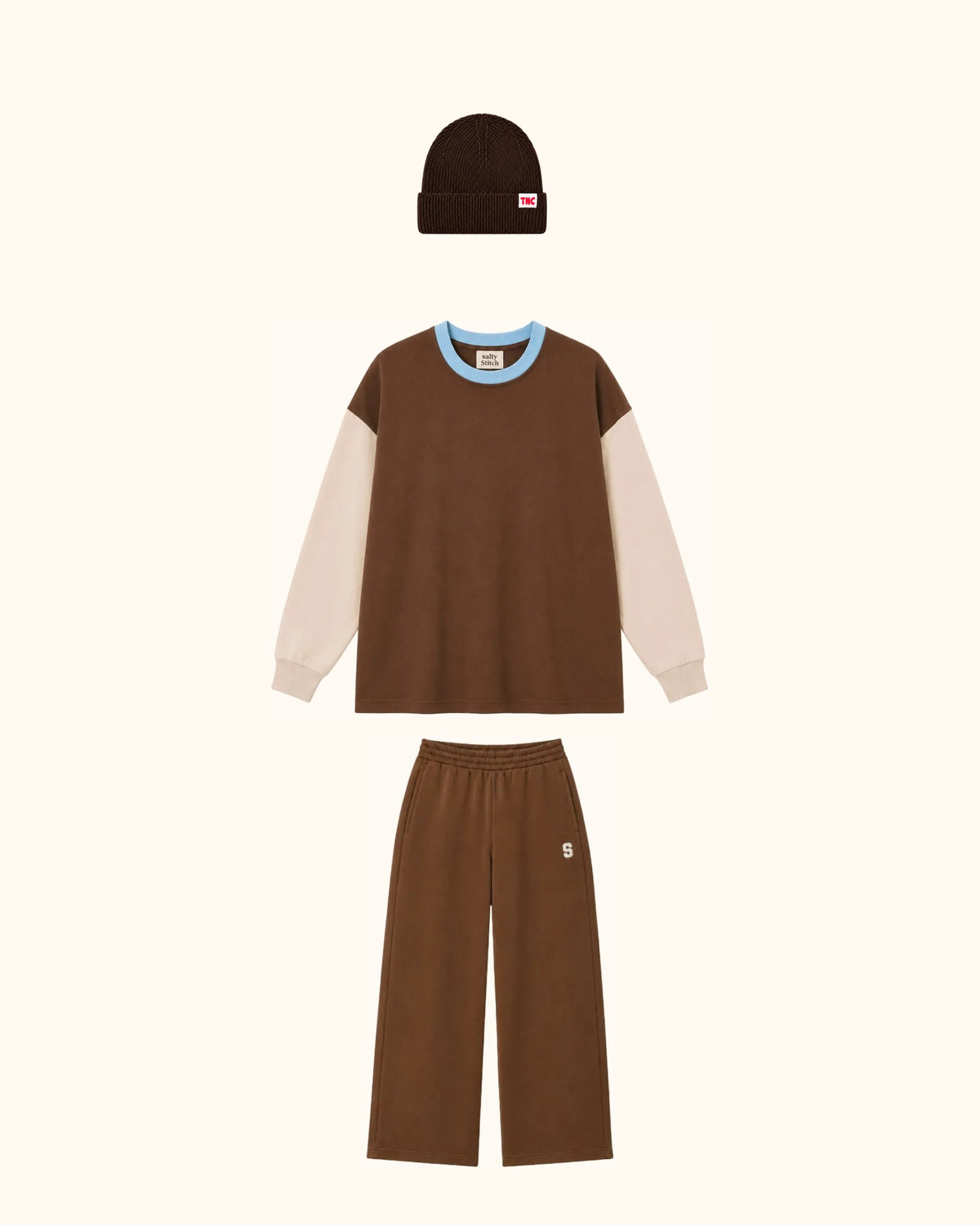 Salty Breakfast Brown Kids Look – originale Produkte auf einheitlichem Hintergrund