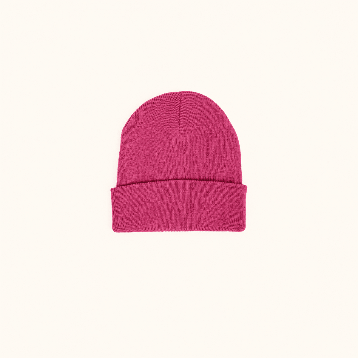 Colour Pop Baby Beanie Dark Pink auf warmem beigem Hintergrund