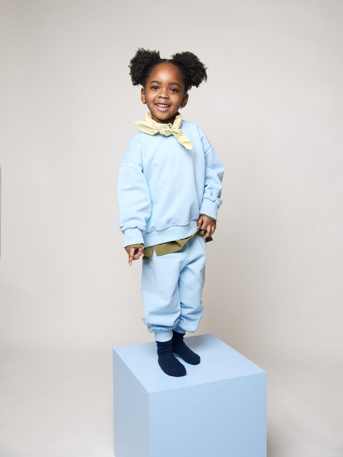 Studio Aelbo Sweatshirt Hellblau Ansicht 3