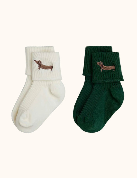 Mini Rodini Babysocken im 2er Pack in Creme und Dunkelgrün mit gesticktem Dackel