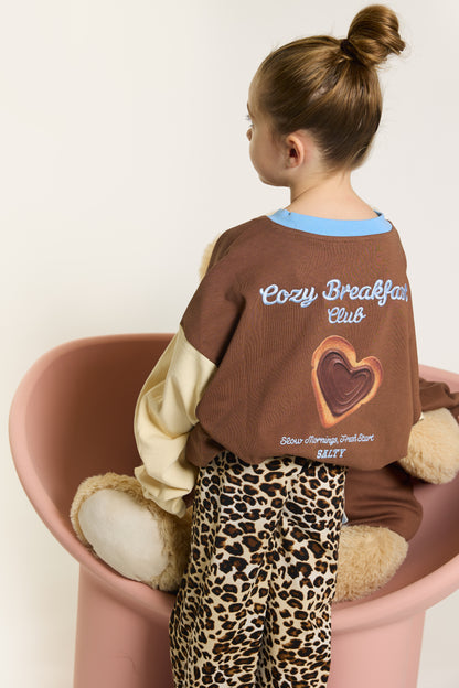 Braunes Salty Kinder Longsleeve im lässigen Outfit von Salty Stitch