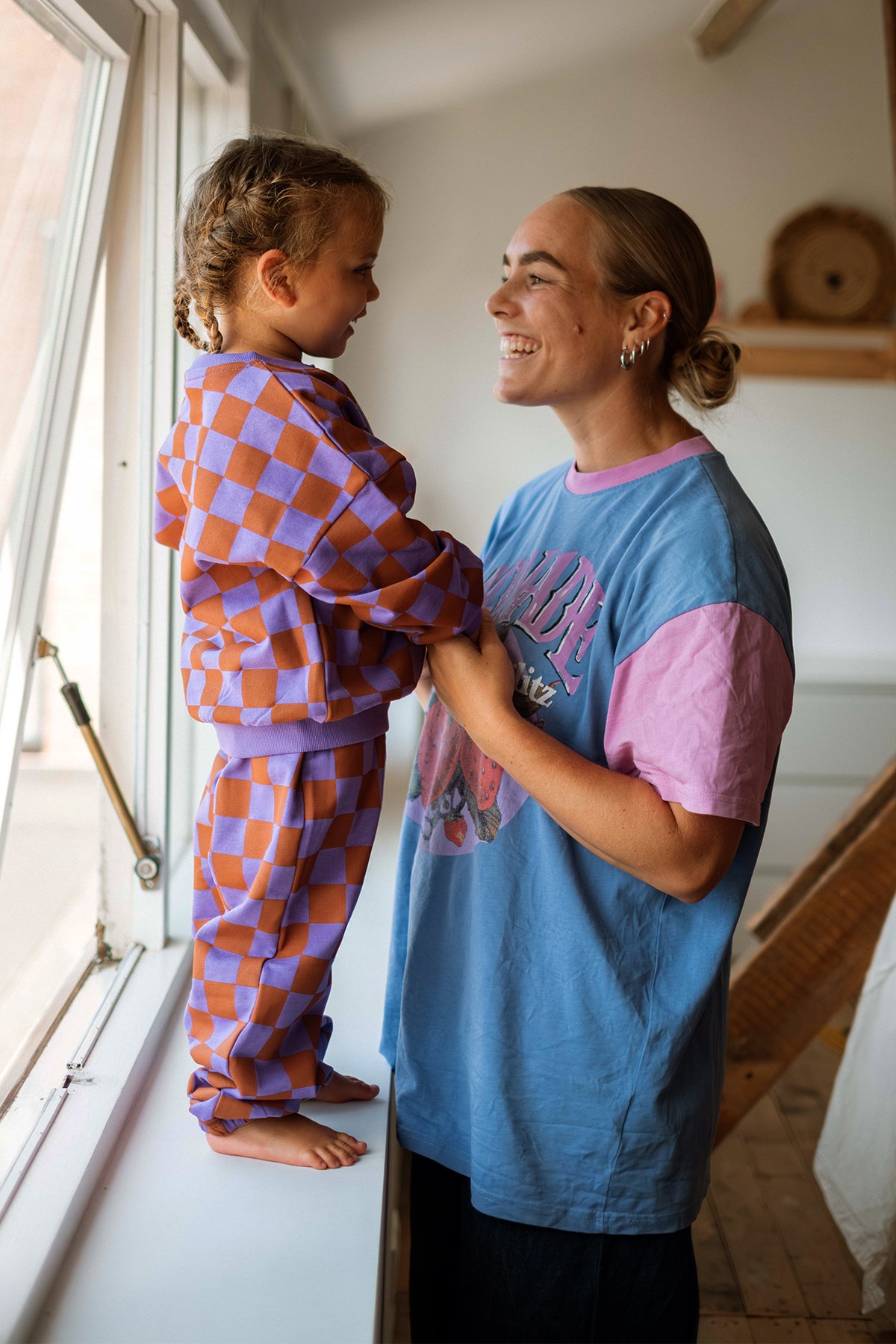 kinder in Billie Sweater Checker van The New Chapter