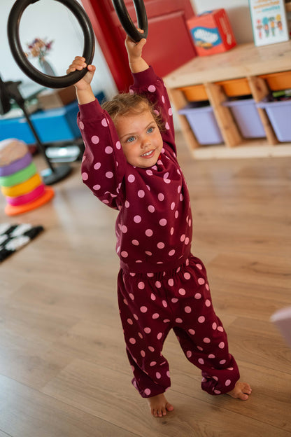Kind im Billie Sweater Polkadot von The New Chapter
