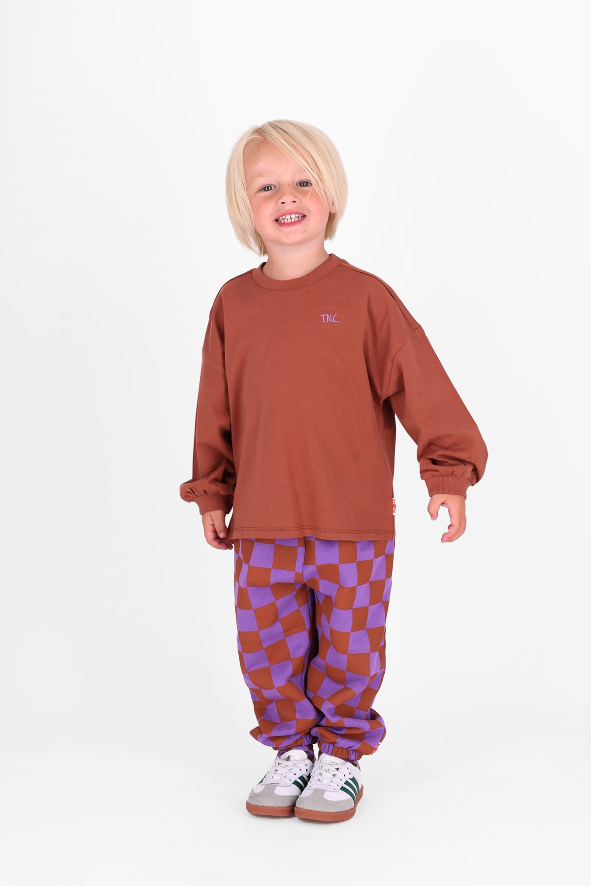 Kind in bruine Mattie Longsleeve van The New Chapter