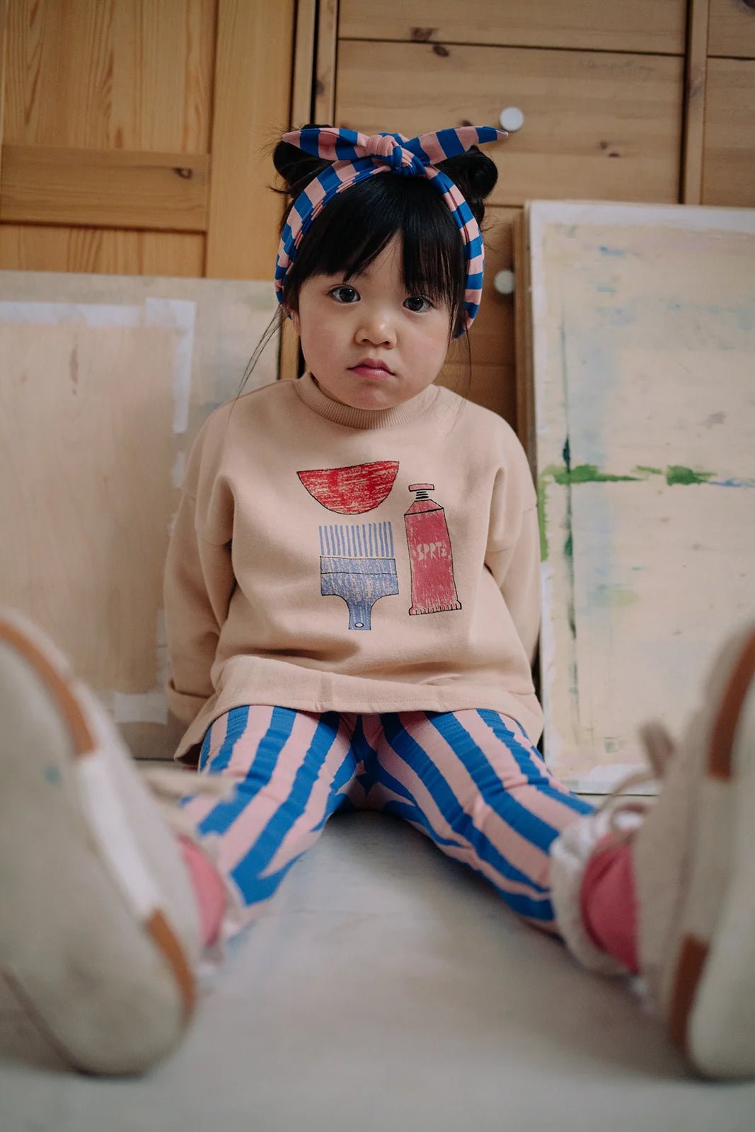 Sproet & Sprout Sweatshirt Kit in Praline als bunter Kinderlook
