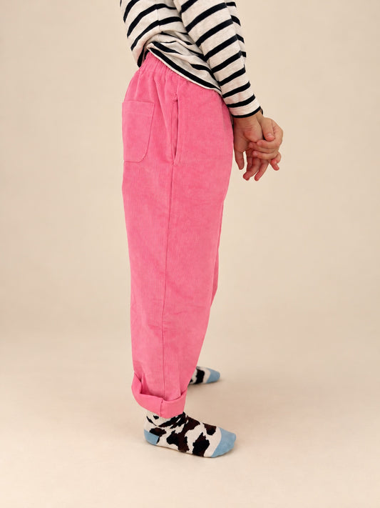 Atlas Hose Rosebloom aus rosa Cord – Detail und Passform