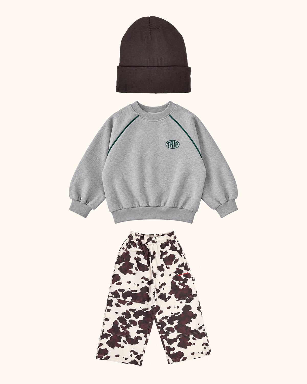 Cow Grey Trip Mini Look – originale Produkte auf einheitlichem Hintergrund