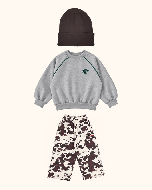Cow Grey Trip Mini Look – originale Produkte auf einheitlichem Hintergrund