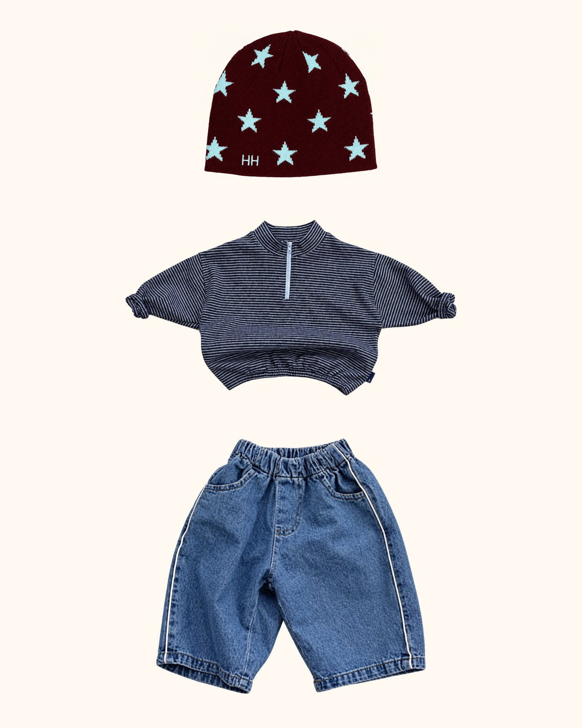 Navy Stripe Star Kids Look – originale Produkte auf einheitlichem Hintergrund