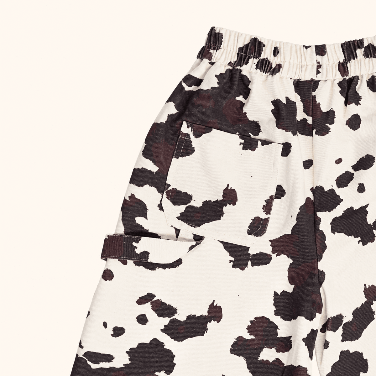 Cow Pants Kinderhose mit Kuhmuster von Hello Harlow