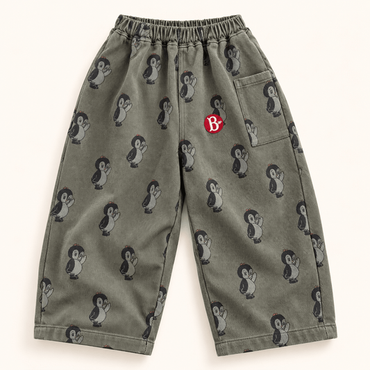 Graugrüne weite Kinderhose mit Pinguinprint
