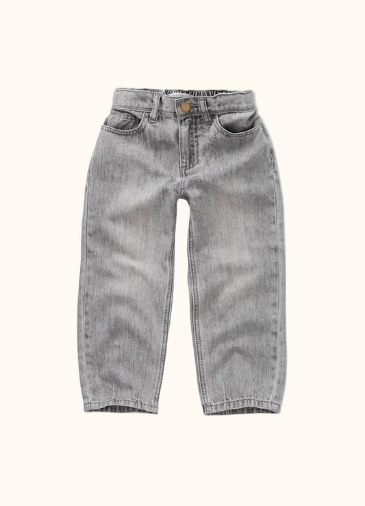 Kind trägt Sproet & Sprout Loose Denim Pants Gray Jeans